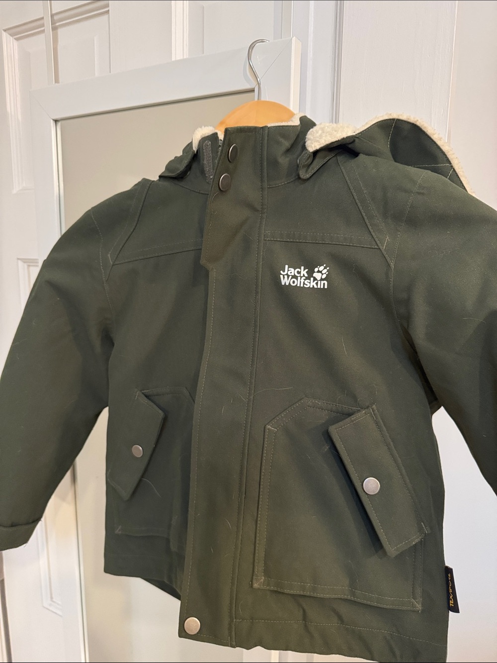 Jack Wolfskin kids waterproof winter jacket (great bear)